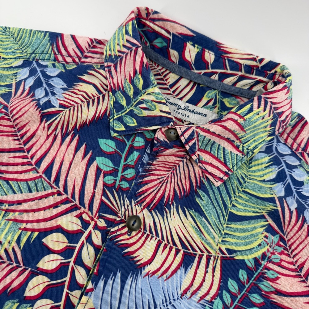 Tommy Bahama Tortola Short Sleeve Shirt Mens Med Tropical Palm Leaf Rayon Blend